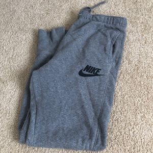 Women’s Nike joggers. Worn twice. Medium.